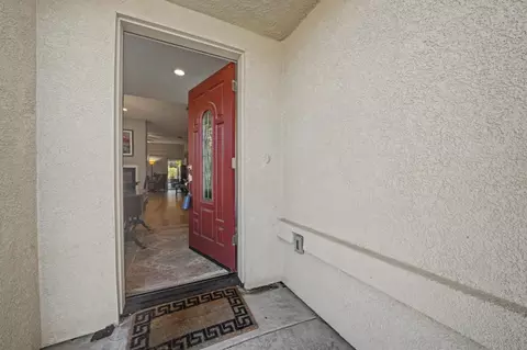 Entry Way - 143 Emerald Ln, Jackson, CA 95642 photo 1 of 2