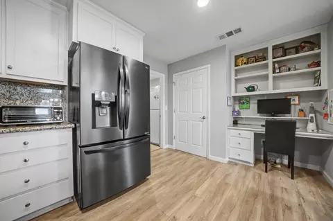 Kitchen - 143 Emerald Ln, Jackson, CA 95642 photo 5 of 5