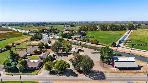 11501 Pioneer Ave, Oakdale, CA 95361