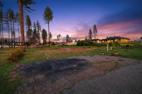 1443 Powell Ln, Paradise, CA 95969