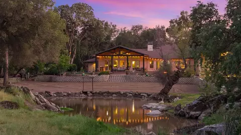 7021 Horseshoe Bar Rd, Loomis, CA 95650