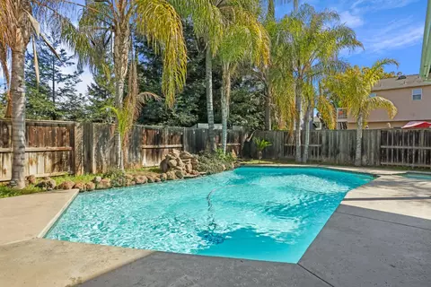 Exterior - 4666 Treasure Ct, Turlock, CA 95382 photo 6 of 11