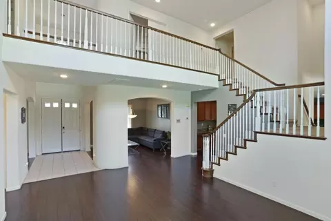 Entry Way - 4666 Treasure Ct, Turlock, CA 95382 photo 3 of 10