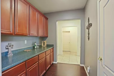 Entry Way - 4666 Treasure Ct, Turlock, CA 95382 photo 5 of 10