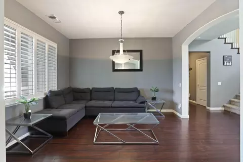 Living - 4666 Treasure Ct, Turlock, CA 95382 photo 1 of 7