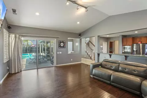 Living - 4666 Treasure Ct, Turlock, CA 95382 photo 7 of 7