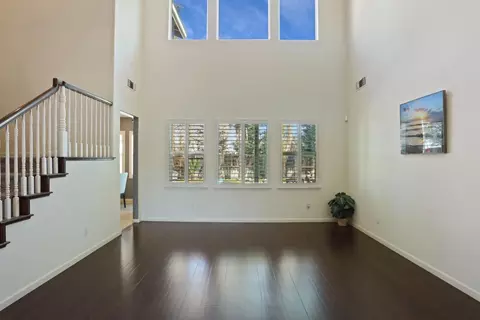 Living - 4666 Treasure Ct, Turlock, CA 95382 photo 5 of 7