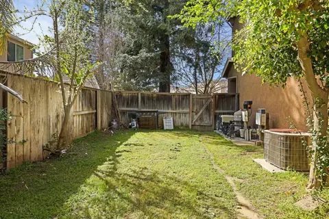 Exterior - 4666 Treasure Ct, Turlock, CA 95382 photo 10 of 11