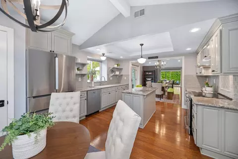 Kitchen - 1045 Harrington Way, Carmichael, CA 95608 photo 3 of 4