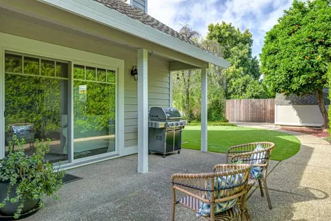 Exterior - 1045 Harrington Way, Carmichael, CA 95608 photo 9 of 16