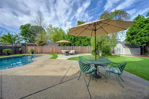 Exterior - 1045 Harrington Way, Carmichael, CA 95608 photo 10 of 16
