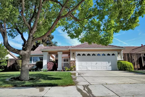 Exterior - 1007 Lourence Dr, Tracy, CA 95376 photo 2 of 14