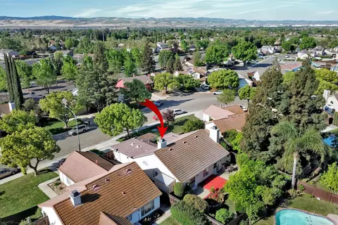 View/Area - 1007 Lourence Dr, Tracy, CA 95376 photo 6 of 7