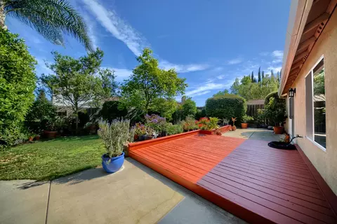 Exterior - 1007 Lourence Dr, Tracy, CA 95376 photo 5 of 14