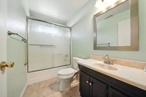 Bath - 10451 Argonaut Ln, Jackson, CA 95642 photo 3 of 3