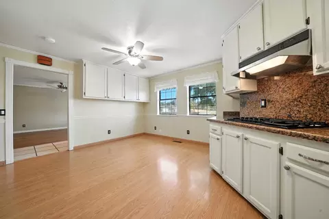 Kitchen - 10451 Argonaut Ln, Jackson, CA 95642 photo 4 of 4