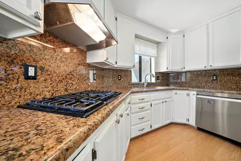 Kitchen - 10451 Argonaut Ln, Jackson, CA 95642 photo 3 of 4
