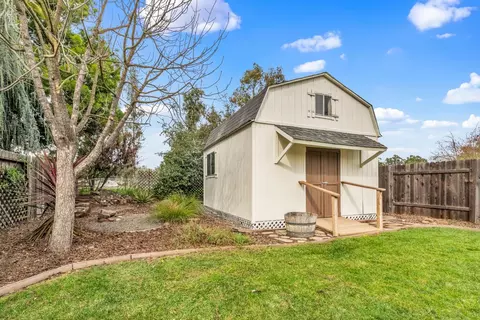 Exterior - 5525 Marden St, Davis, CA 95618 photo 6 of 7