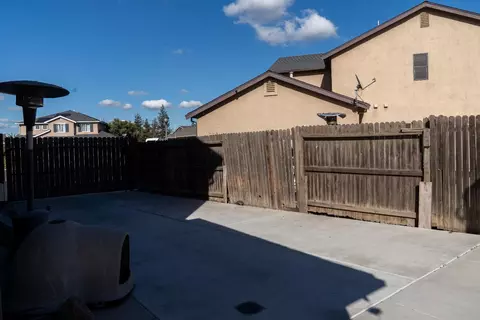 Exterior - 6904 Melody Ct, Hughson, CA 95326 photo 4 of 6