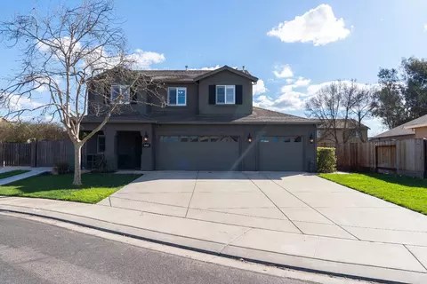 6904 Melody Ct, Hughson, CA 95326