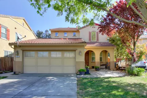 3533 Maddiewood Cir, Sacramento, CA 95827