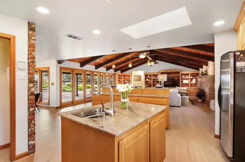 Kitchen - 38385 Larue Way, Davis, CA 95616 photo 6 of 7