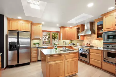 Kitchen - 38385 Larue Way, Davis, CA 95616 photo 3 of 7