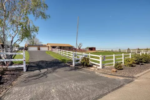 34521 Bernard Rd, Tracy, CA 95377 photo 2