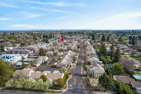 View/Area - 5216 Wyndham Oak Ln, Carmichael, CA 95608 photo 5 of 6