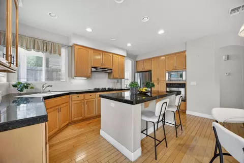 Kitchen - 5216 Wyndham Oak Ln, Carmichael, CA 95608 photo 3 of 5