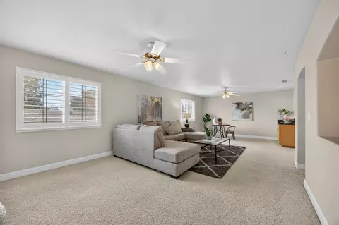 Living - 5216 Wyndham Oak Ln, Carmichael, CA 95608 photo 7 of 9