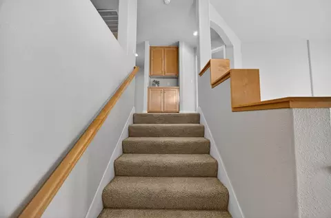 Entry Way - 5216 Wyndham Oak Ln, Carmichael, CA 95608 photo 4 of 8
