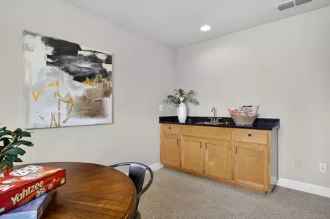 View/Area - 5216 Wyndham Oak Ln, Carmichael, CA 95608 photo 1 of 6