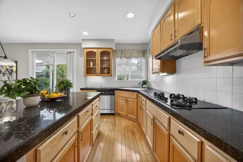 Kitchen - 5216 Wyndham Oak Ln, Carmichael, CA 95608 photo 5 of 5