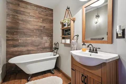 Bath - 19630 Charleston Rd, Volcano, CA 95689 photo 1 of 4