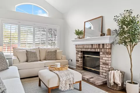 Living - 716 Hemmingway Ct, Tracy, CA 95376 photo 1 of 3