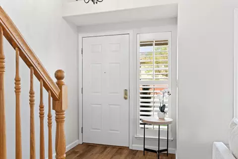 Entry Way - 716 Hemmingway Ct, Tracy, CA 95376 photo 1 of 4