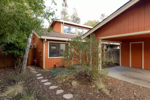 Exterior - 529 Flicker Ave, Davis, CA 95616 photo 1 of 8