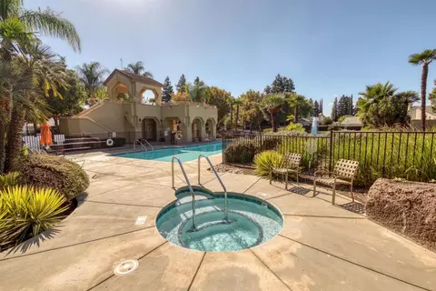 Exterior - 1153 Copper Lantern Ct, Modesto, CA 95355 photo 11 of 12