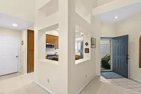 Entry Way - 1153 Copper Lantern Ct, Modesto, CA 95355 photo 2 of 3