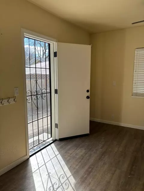 Entry Way - 417 Enslen Ave, Modesto, CA 95354 photo 1 of 1