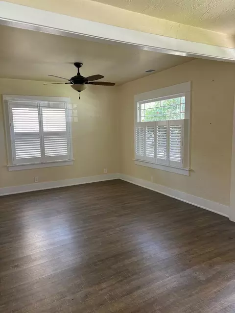 Living - 417 Enslen Ave, Modesto, CA 95354 photo 3 of 3