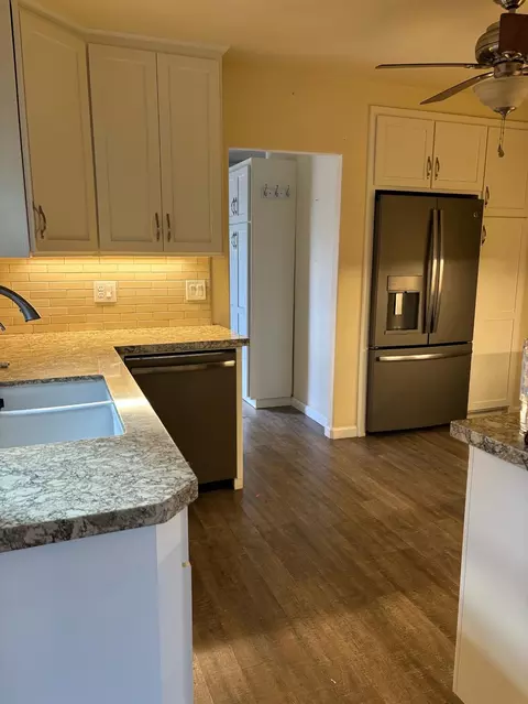 Kitchen - 417 Enslen Ave, Modesto, CA 95354 photo 2 of 2