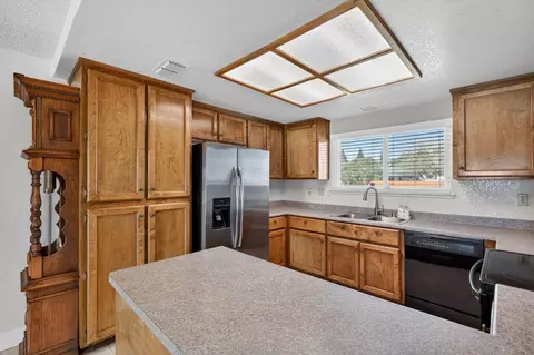 Kitchen - 7640 Ranch River Dr, Elverta, CA 95626 photo 2 of 3