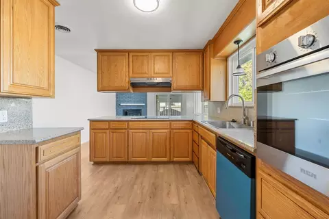 Kitchen - 1713 Wolverine Way, Modesto, CA 95355 photo 3 of 3