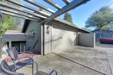 Exterior - 80 Riverknoll Pl, Carmichael, CA 95608 photo 3 of 20