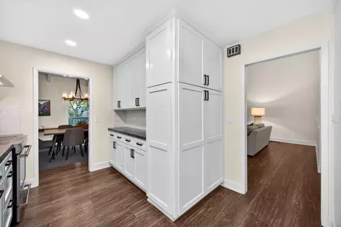 Kitchen - 80 Riverknoll Pl, Carmichael, CA 95608 photo 5 of 7