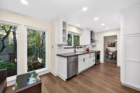 Kitchen - 80 Riverknoll Pl, Carmichael, CA 95608 photo 7 of 7