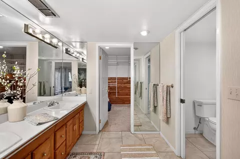 Bath - 80 Riverknoll Pl, Carmichael, CA 95608 photo 3 of 9