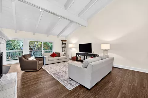 Living - 80 Riverknoll Pl, Carmichael, CA 95608 photo 2 of 9